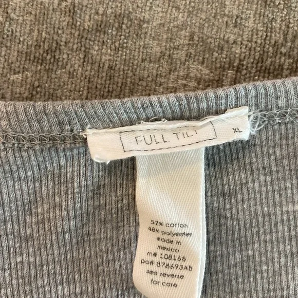 Full Tilt/Pac Sun size XL ribbed cropped button up gray top. {230} - Picture 3 of 8